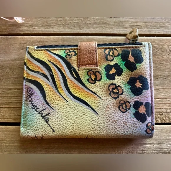 Artistic Anuschka leather hand painted wallet - Picture 3 of 16